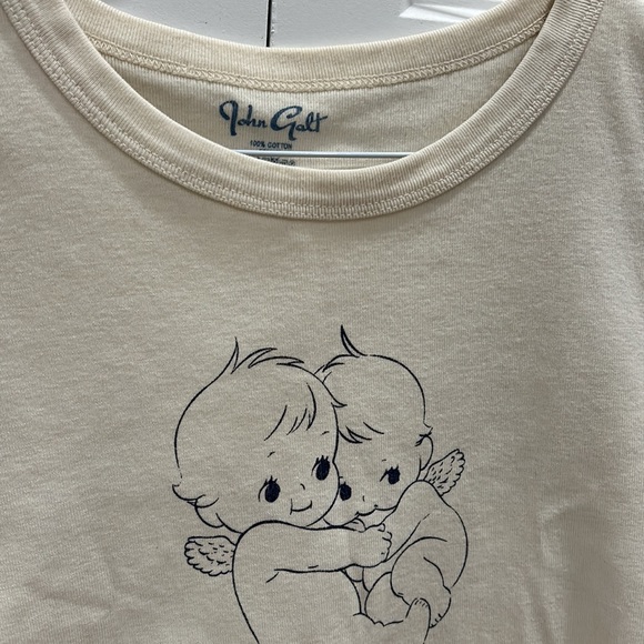 Brandy Melville Baby Tee - Picture 2 of 3